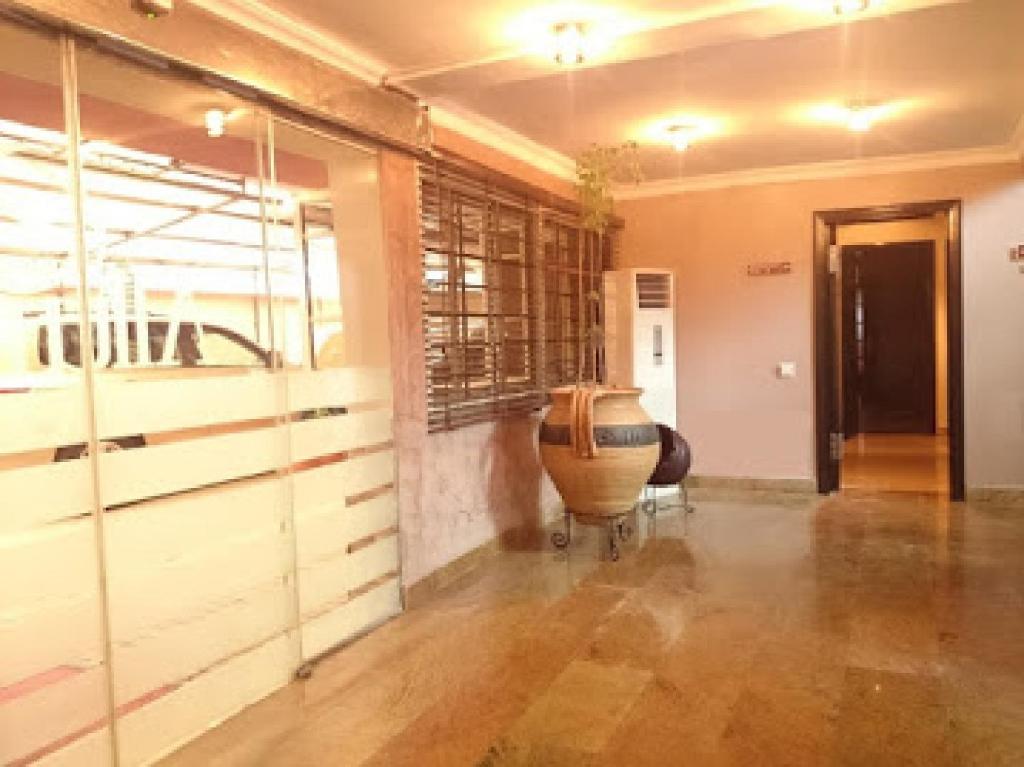 Room in Lodge - Allure Suites-surulere photo 4
