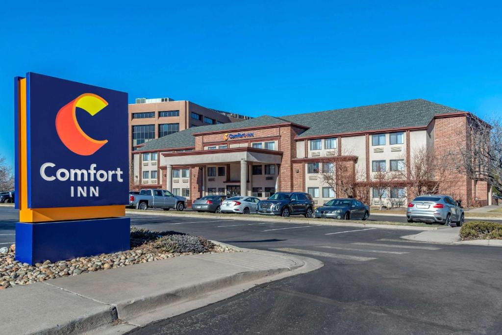 Comfort Inn Denver Southeast Area image