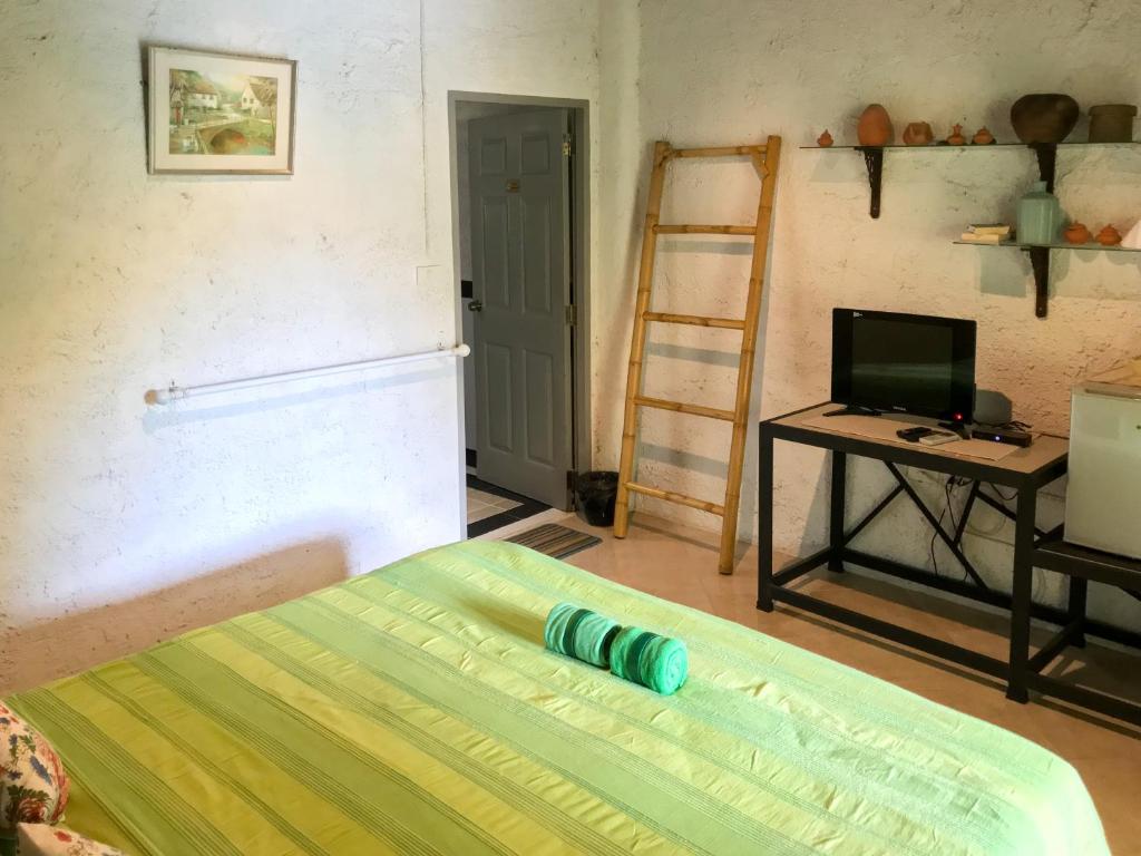 Двухместный (Двухместный номер с 1 кроватью, вид на сад), Baan Suan Thip Homestay