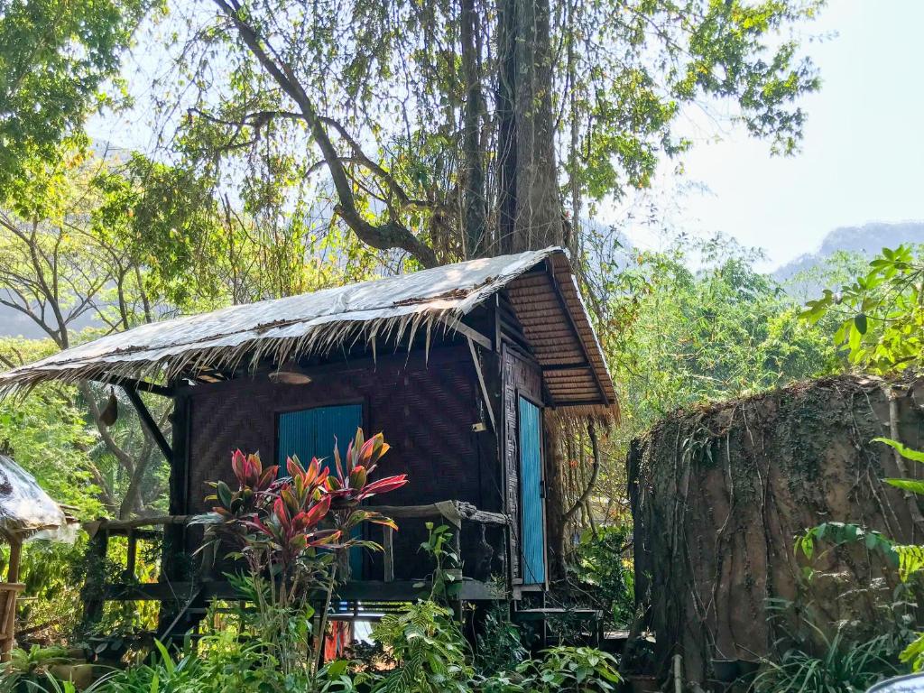Номер (Бунгало с вентилятором), Baan Suan Thip Homestay