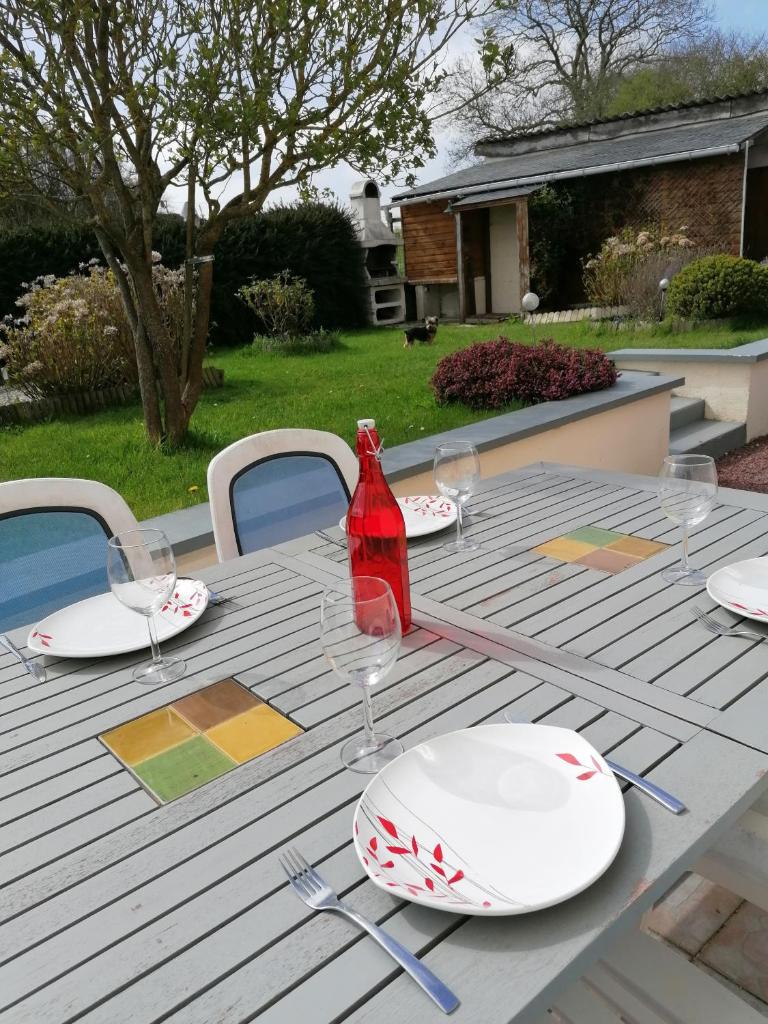 Proche de Bayeux, près des plages du débarquement, à la campagne photo 2