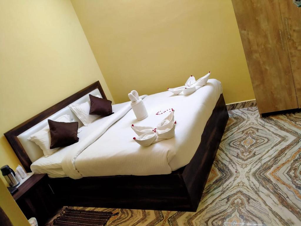 Двухместный (Двухместный номер Делюкс с 1 кроватью и ванной), Hotel Shree Mahalaxmi