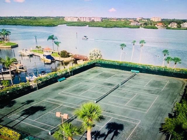 Harbor Towers Yacht and Racquet Club on Siesta Key photo 3