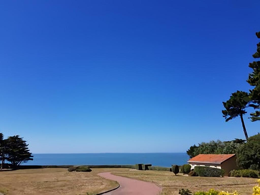 Appartement en RDC avec terrasse face a la mer photo 1