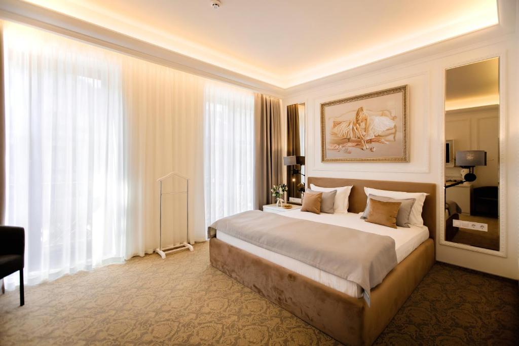 Bon Hotel photo 1