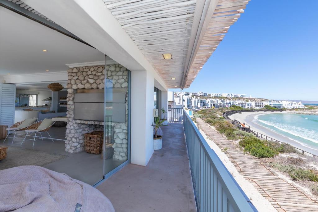Sandy Toes Beach Villa photo 1