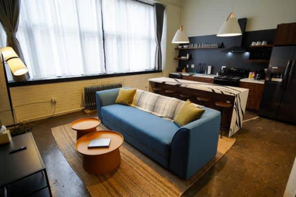 3E - *Renovated* 3 min to Hillman Cancer Center Sleeps 6 image