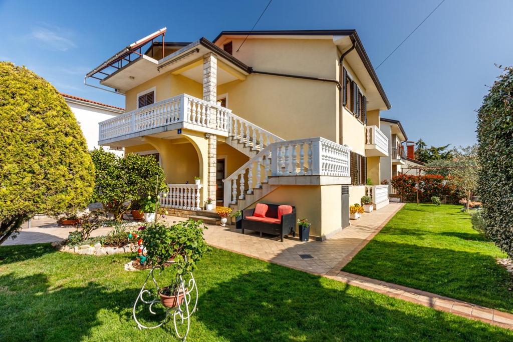 Apartments Franelić photo 2
