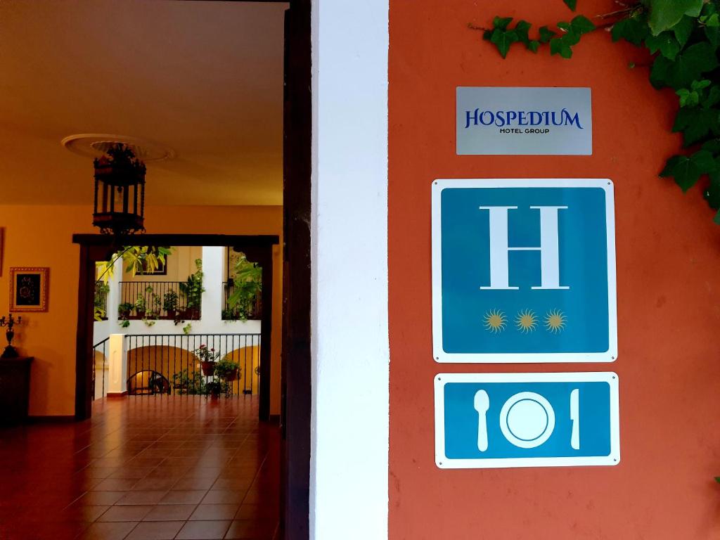 Hospedium Hotel Val de Pinares photo 3