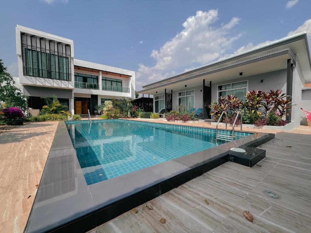 Lotus Lake View photo 1