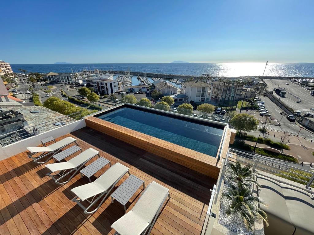 Hotel Port Toga photo 2