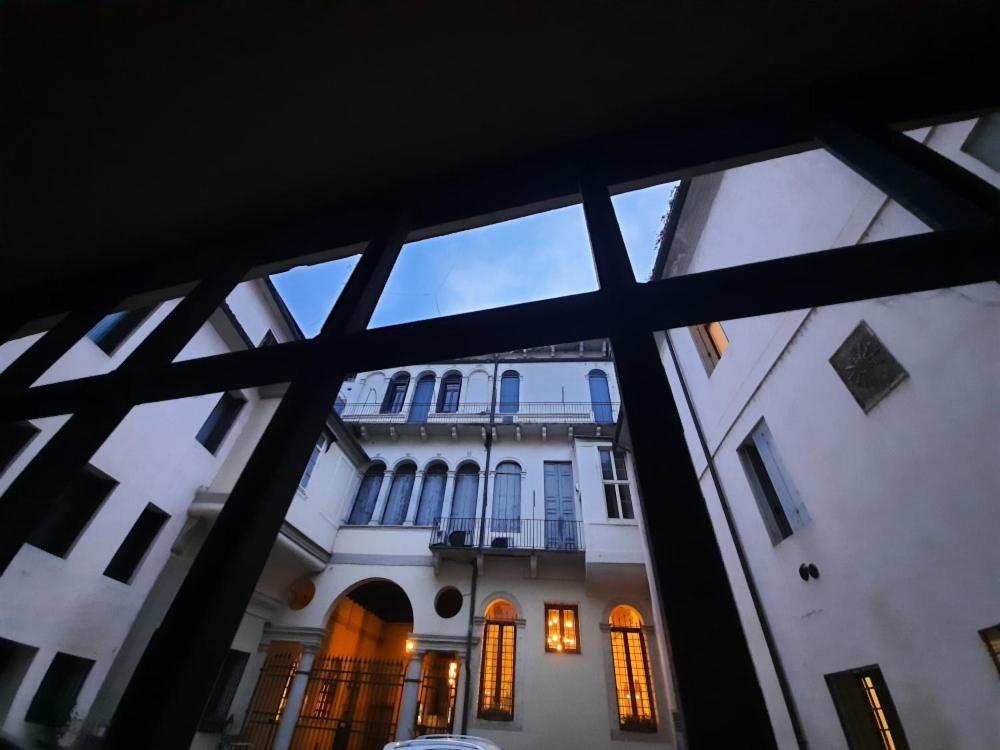 MINI CONTRA' DEI SERVI - VICENZA photo 4