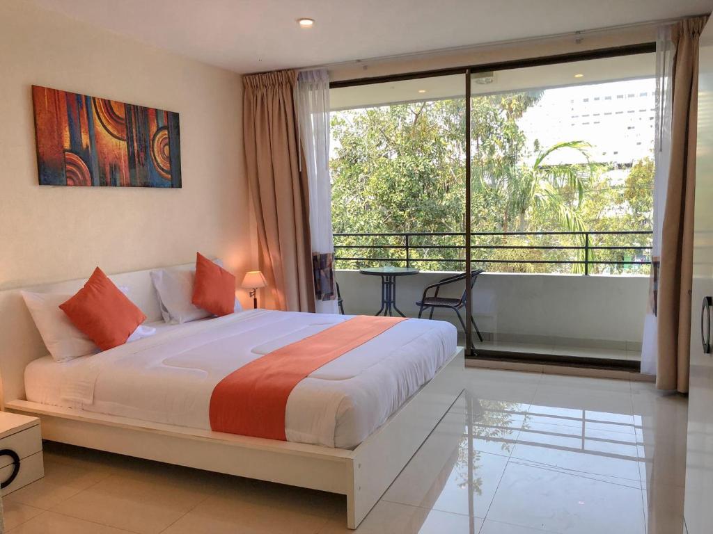 Двухместный (Улучшенный двухместный номер с 1 кроватью), Sunny Beach Residence