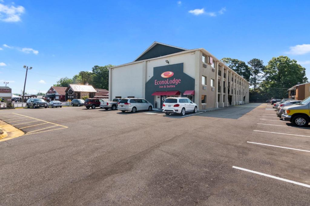 Econo Lodge Inn & Suites I-64 & US 13 photo 1