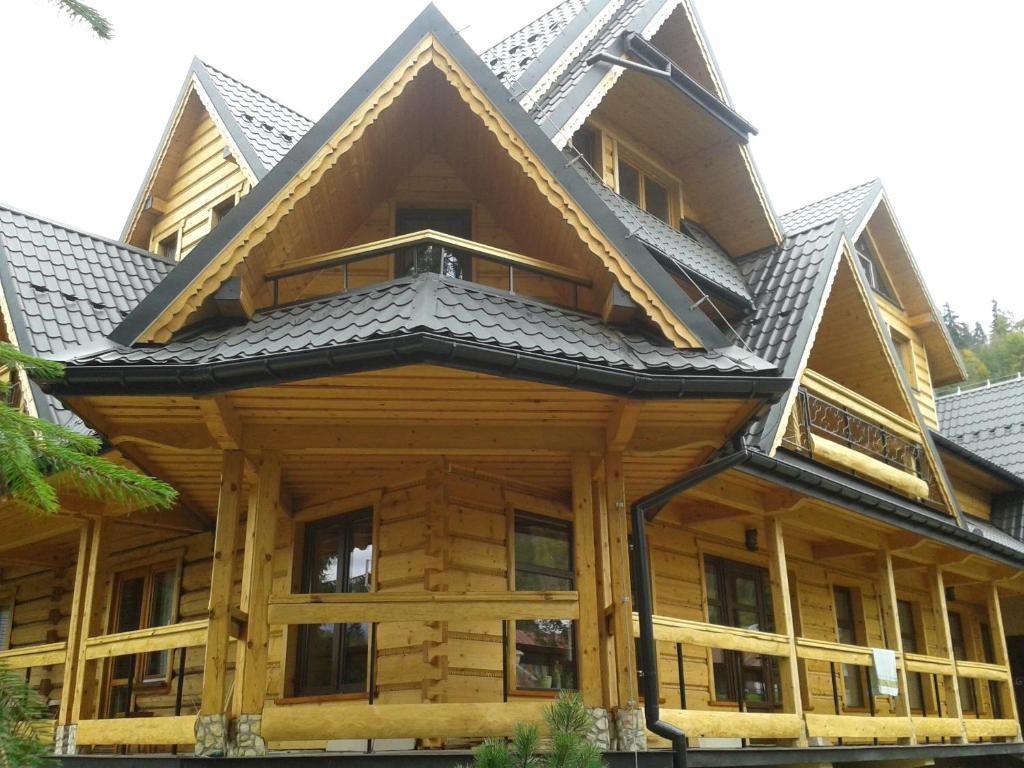 Трехместный (Трехместный номер с балконом), Magnat Inn