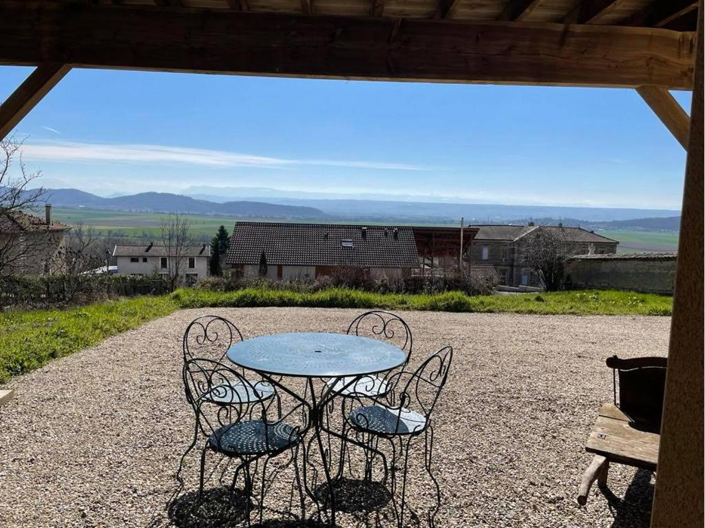 Studio indépendant au calme avec vue imprenable