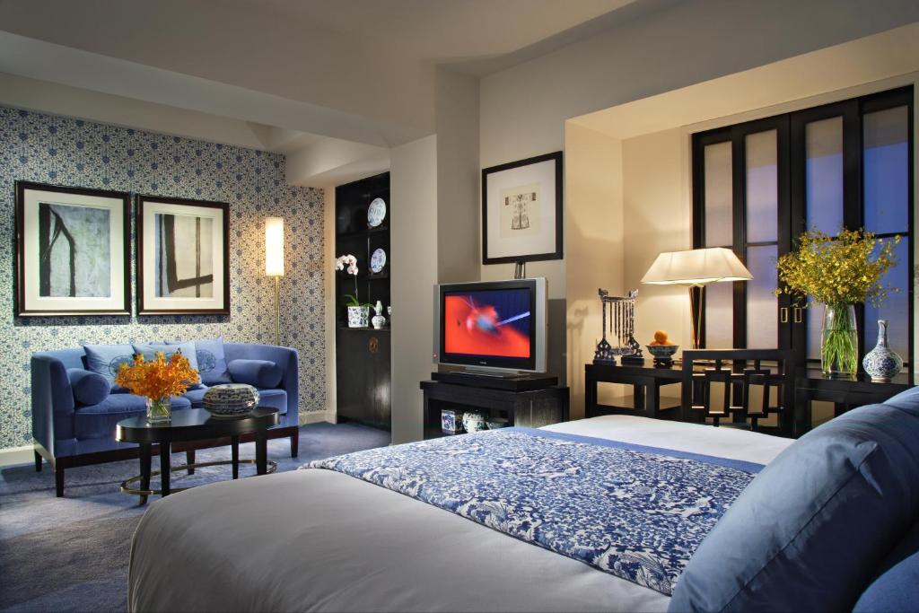 Двухместный (Фирменный номер «Премьер» с кроватью размера «king-size»), Orchard Hotel Singapore