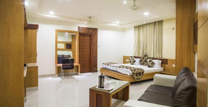 MANDAKINI PLAZA photo 4
