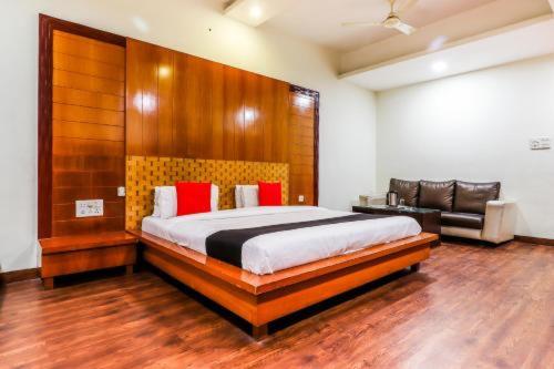 MANDAKINI PLAZA photo 2