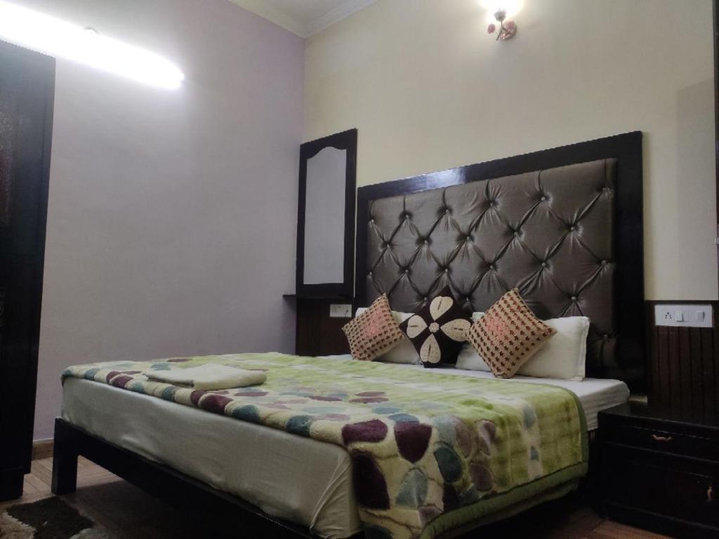 Двухместный (Большой двухместный номер с 1 кроватью), Hotel Vishla Palace