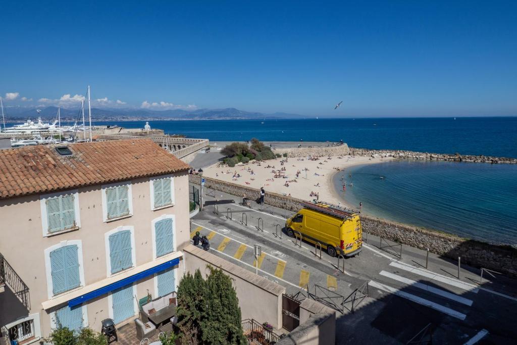 Charmant appartement spacieux pour 6P vue mer vieil Antibes photo 1