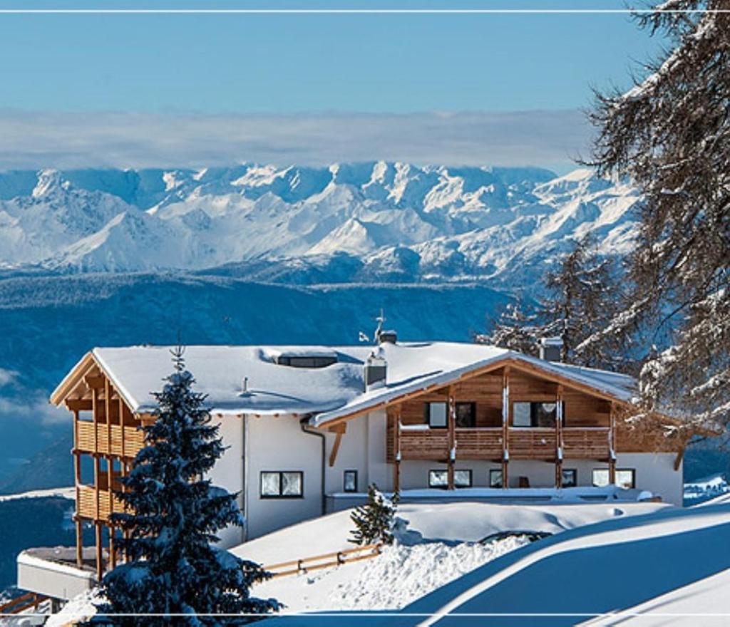 Hotel Chalet Dolomites photo 2