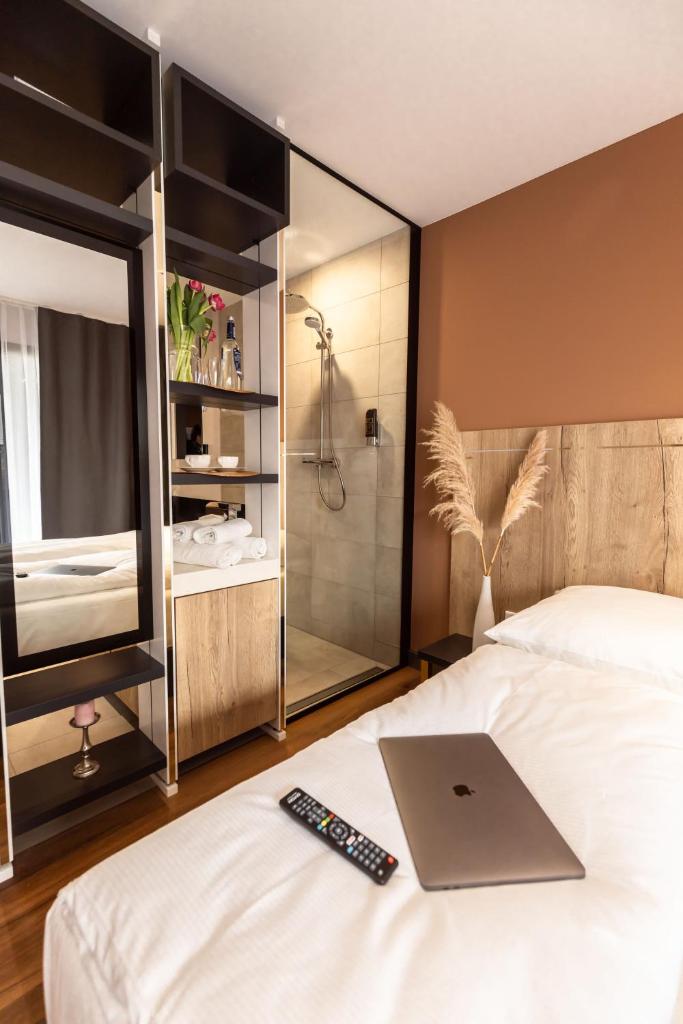 Двухместный (Двухместный номер Делюкс с 1 кроватью и балконом), 24Seven Hotel Schwabach