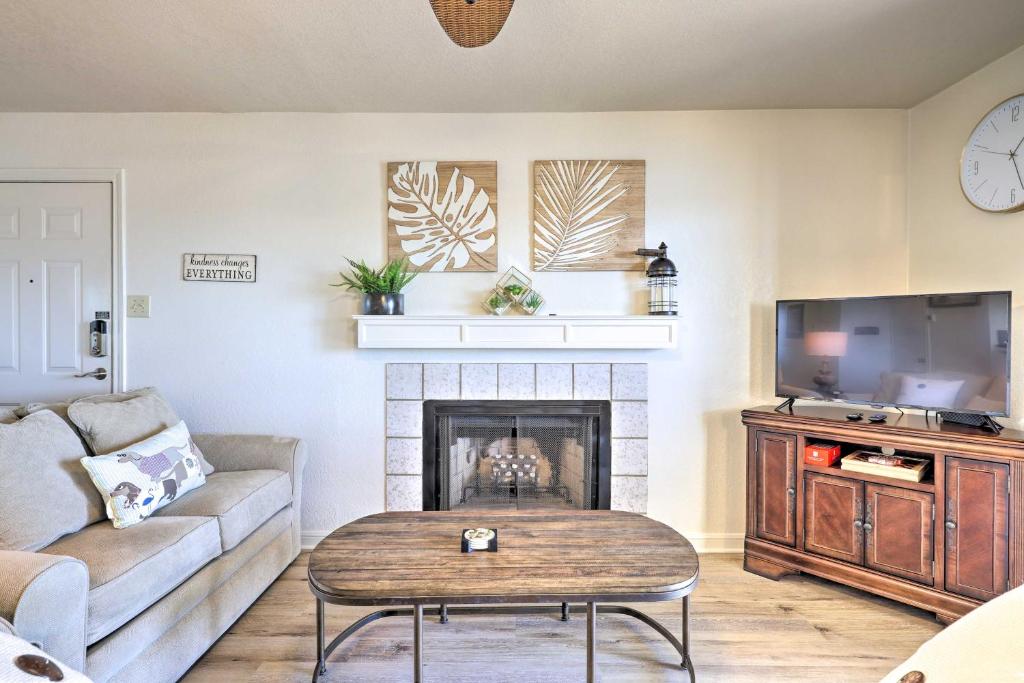 Waterfront Condo with Balcony and Dock Access photo 2
