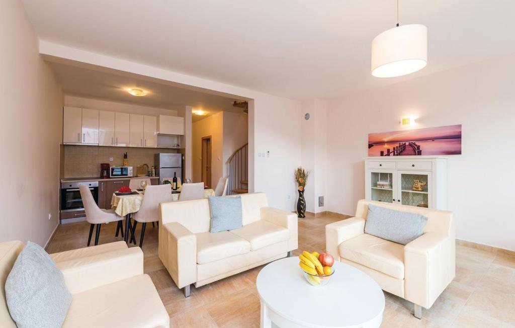 Port Adria Apartments photo 3