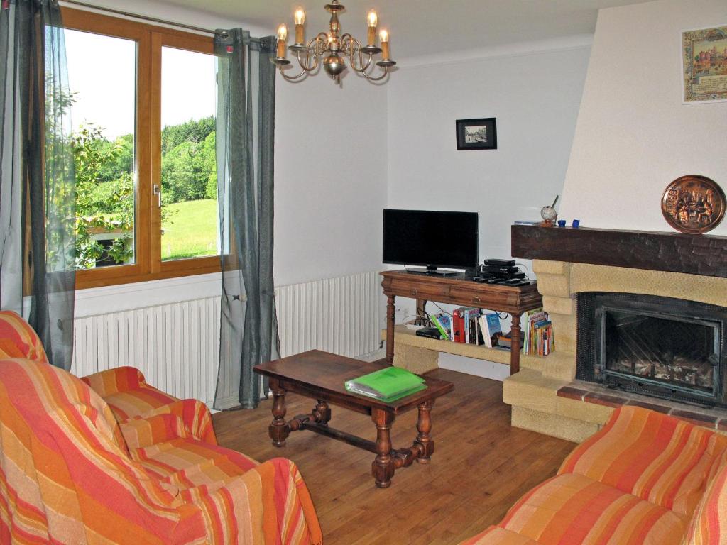 Holiday Home Freyssignes - CBA200 by Interhome photo 3