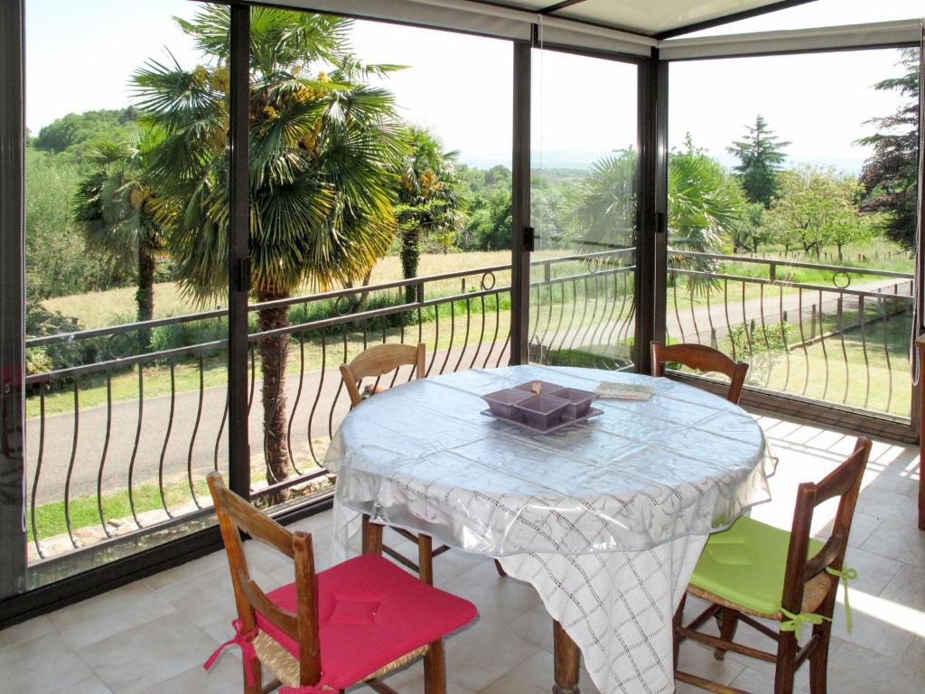Holiday Home Freyssignes - CBA200 by Interhome photo 1