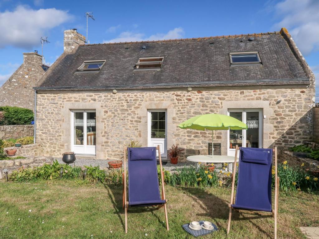 Holiday Home Ty Breiz - POE102 by Interhome