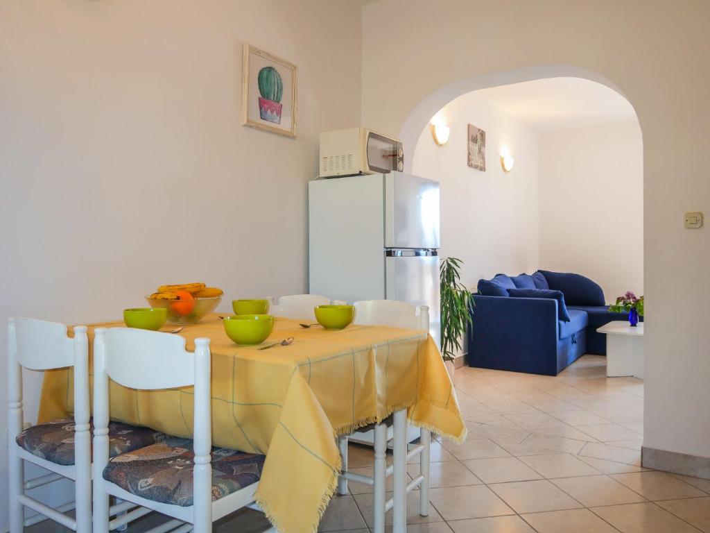 Apartment Rosić - KRK218 by Interhome photo 4