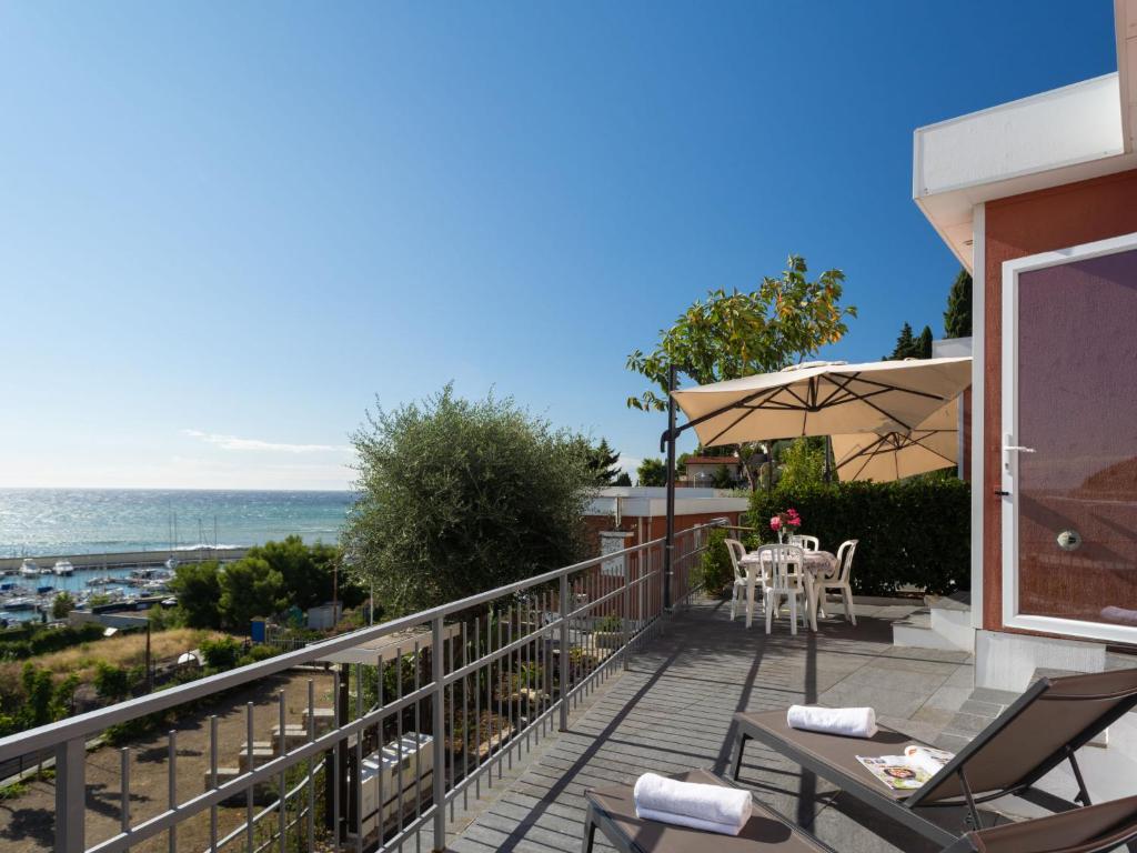 Holiday Home Bouganvilla - SLR402 by Interhome photo 1