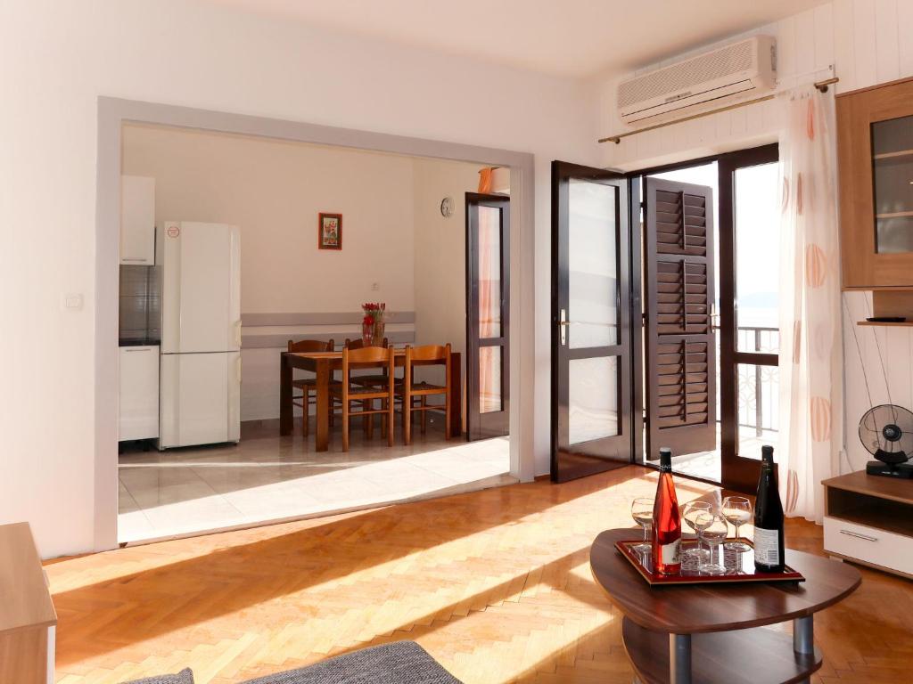 Apartment Lada - OMI206 by Interhome photo 3