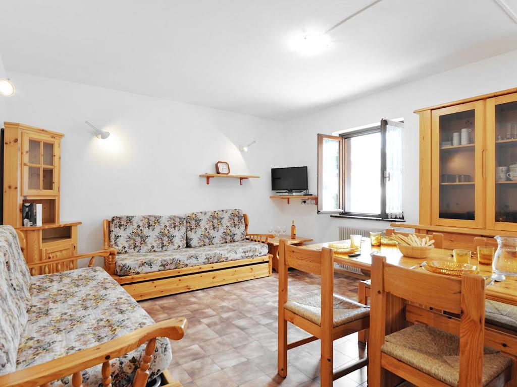 Apartment Cesa Fraines-2 by Interhome photo 2