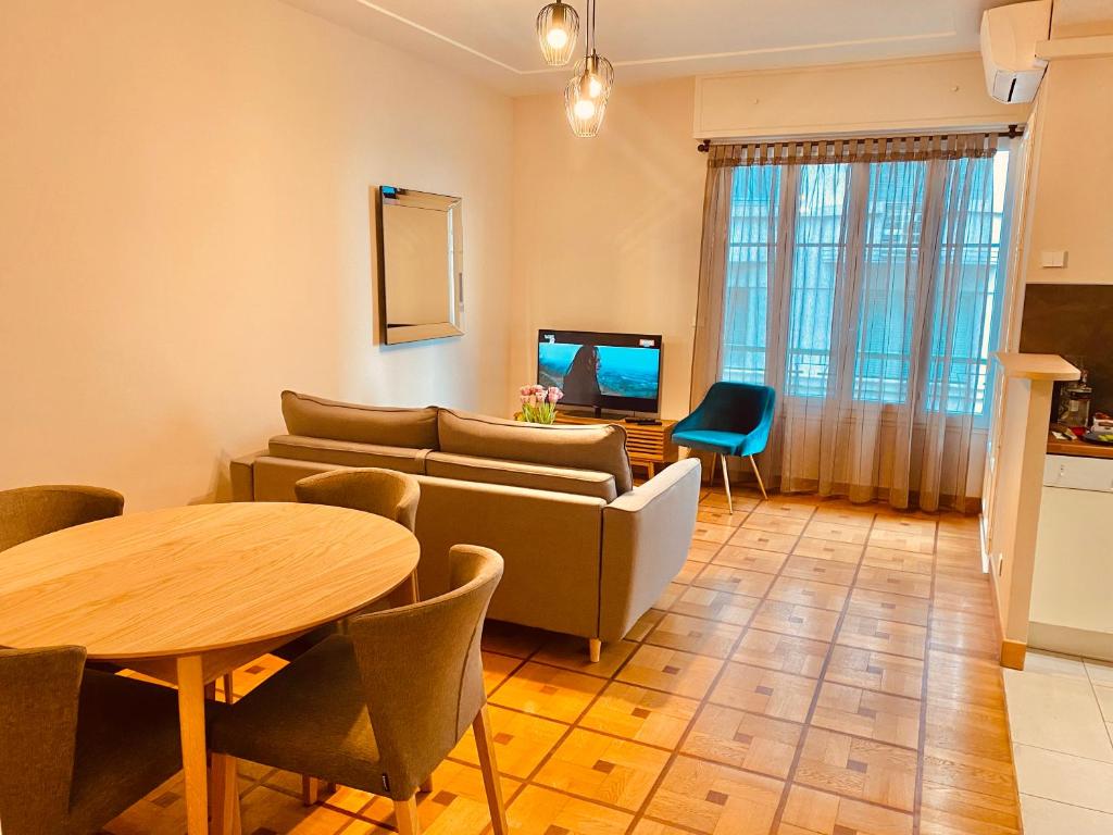 City center cute flat with sea view one bedroom photo 1