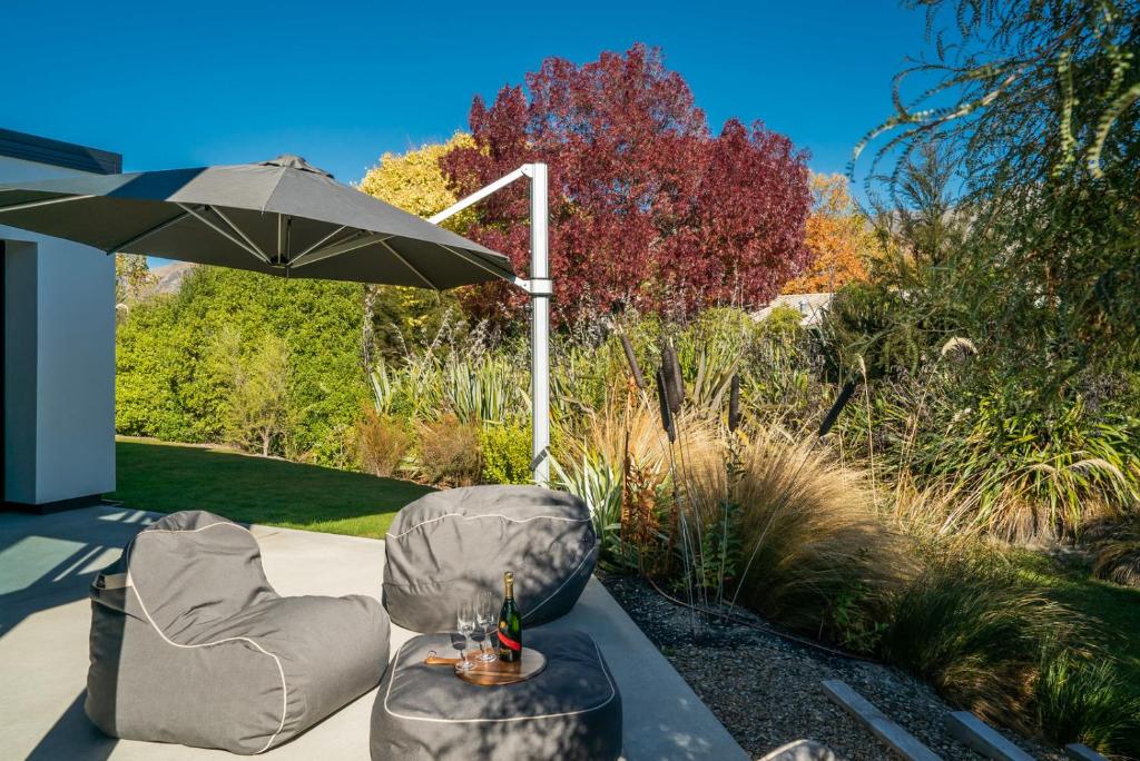Kirimoko Ski Lodge - Wanaka Holiday Home photo 2