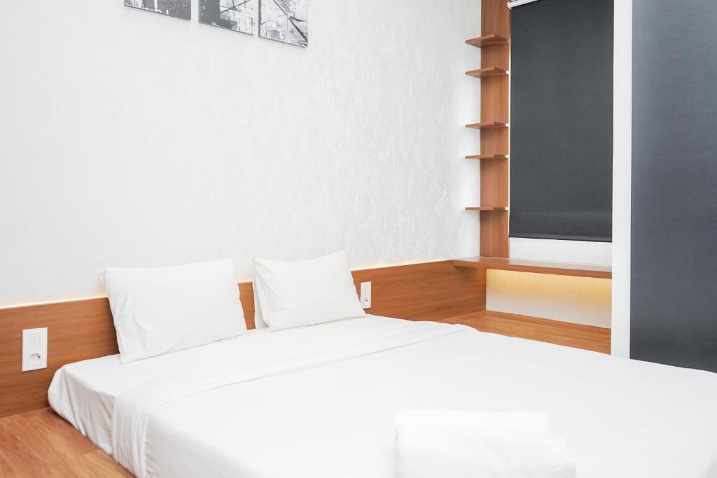 Studio Modern Japanese Style near Aeon BSD at B Residence Apartment By Travelio