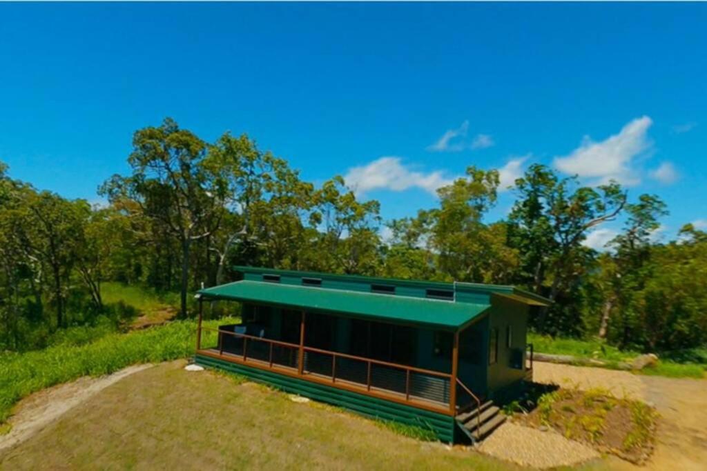 Ridge Cabin - Stunning Views - 5km From Neighbours photo 1