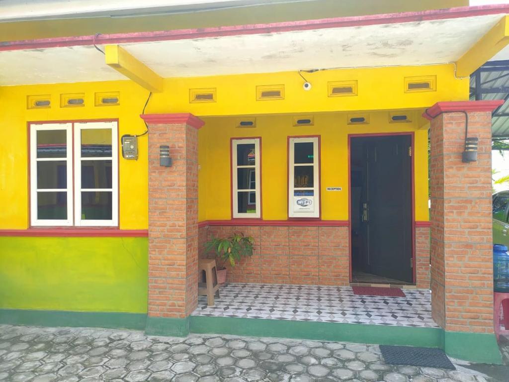 Adihan Homestay Mitra RedDoorz photo 3