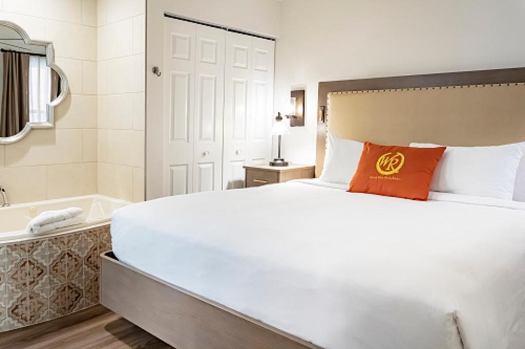 Четырехместный (Вилла с 1 спальней и диваном-кроватью), Westgate Flamingo Bay Resort