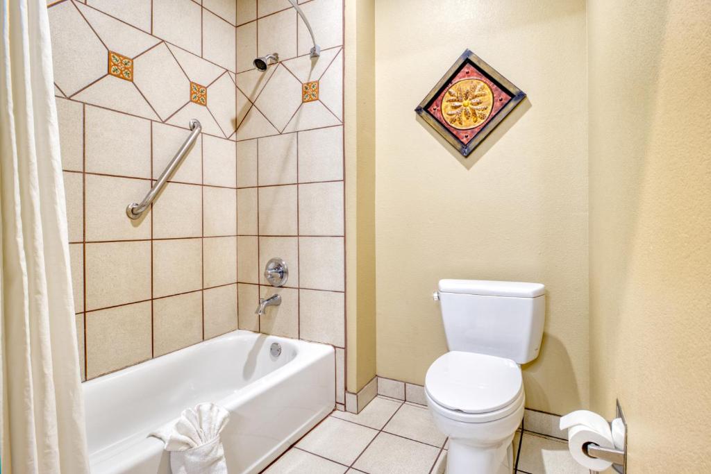 La Hacienda near Alamodome & Riverwalk - Tap to explore photos