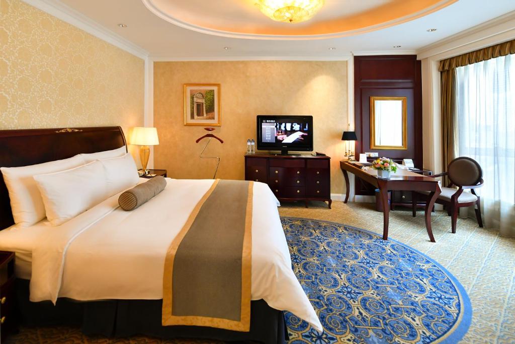 Двухместный (Улучшенный двухместный номер с 1 кроватью), Grand Central Hotel Shanghai