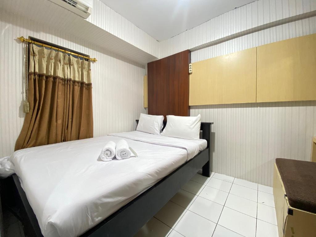 Stylish & Strategic 2BR at Gateway Ahmad Yani Cicadas Apartment near Mall By Travelio, Bandung