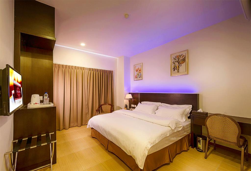 E Red Hotel Alma Cosmo photo 2