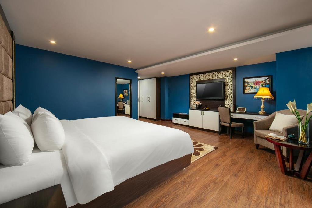 Сьюит (Полулюкс с балконом), Hanoi Delight Hotel