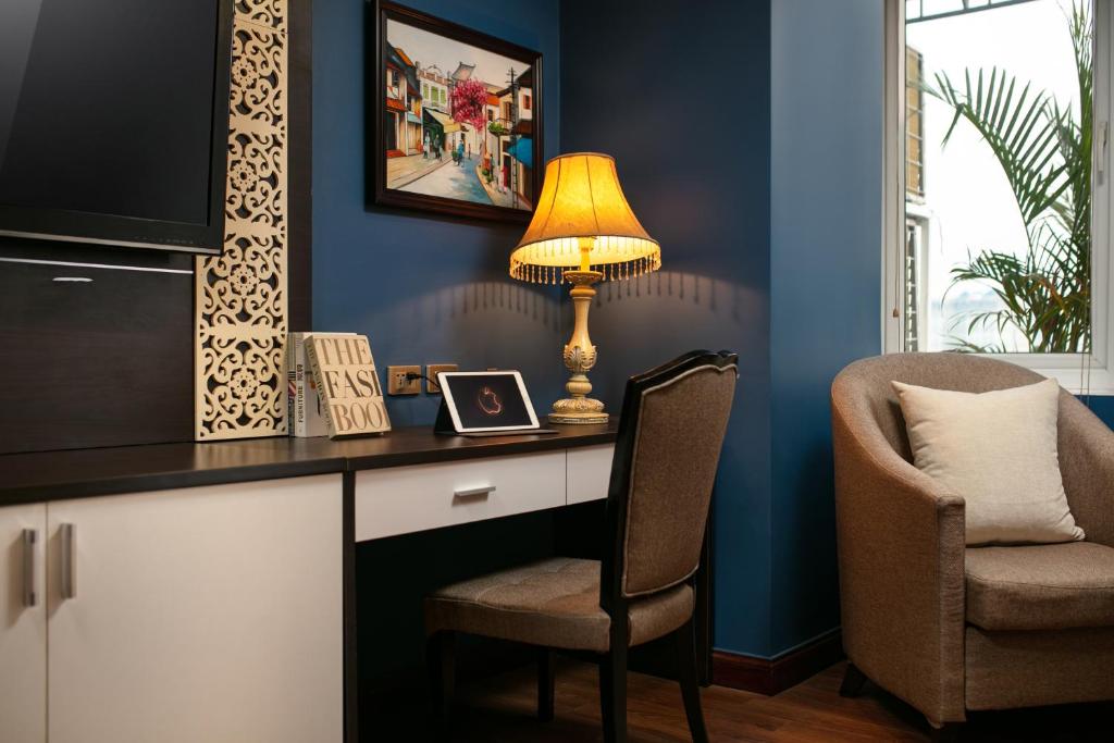 Сьюит (Полулюкс с балконом), Hanoi Delight Hotel