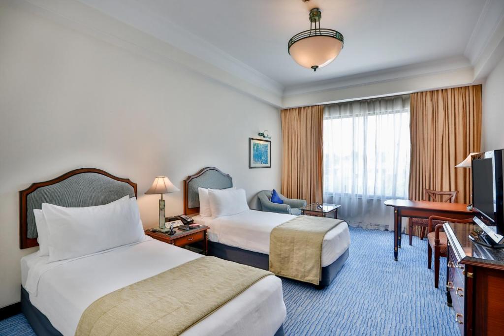 Трехместный (Standard Room with Two Single Beds - Non-Smoking With Free Wifi & 25 Percent off on Food at Selected Restaurant), Crowne Plaza Chennai Adyar Park