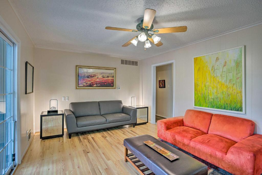 Creekside Home with Patio and Grill 17 Mi to Dallas! photo 3